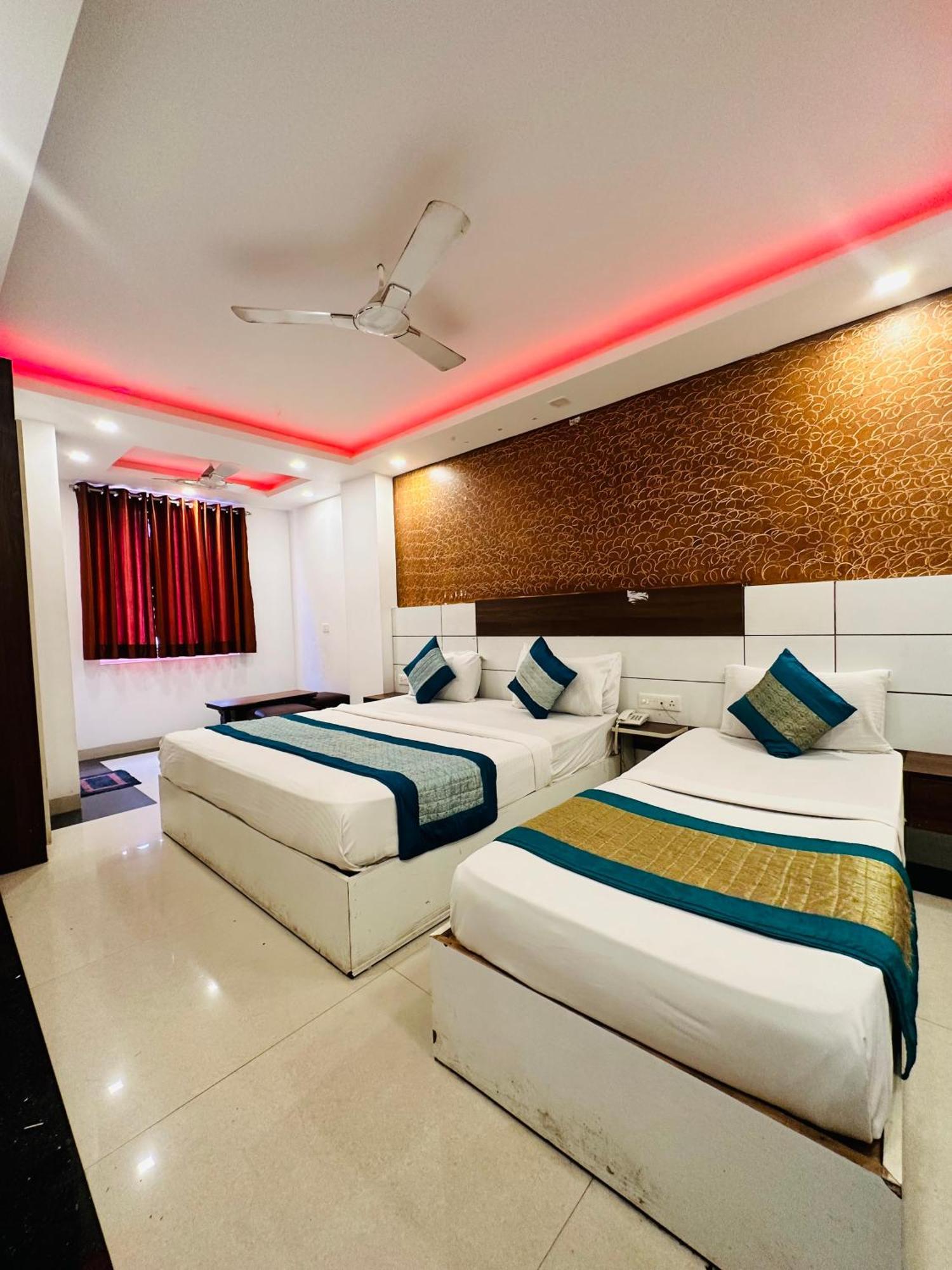 Airport Hotel Mayank Residency New Delhi Extérieur photo