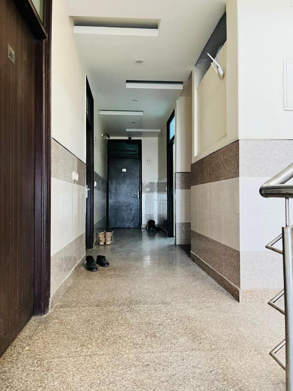 Airport Hotel Mayank Residency New Delhi Extérieur photo